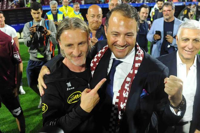 教练也能在 教练也能在