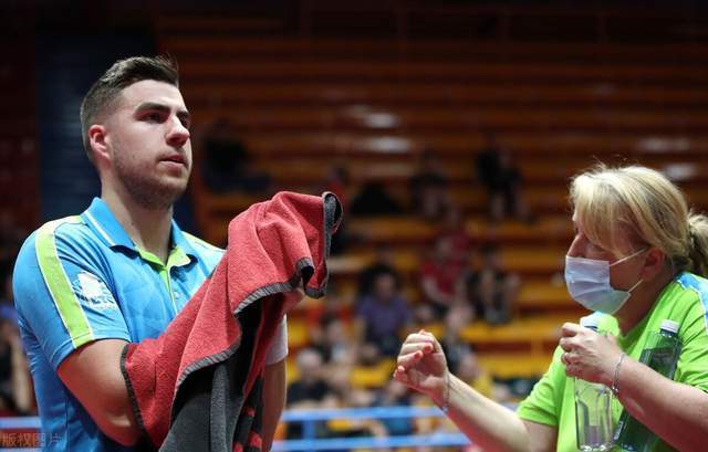 定位球和个 定位球和个